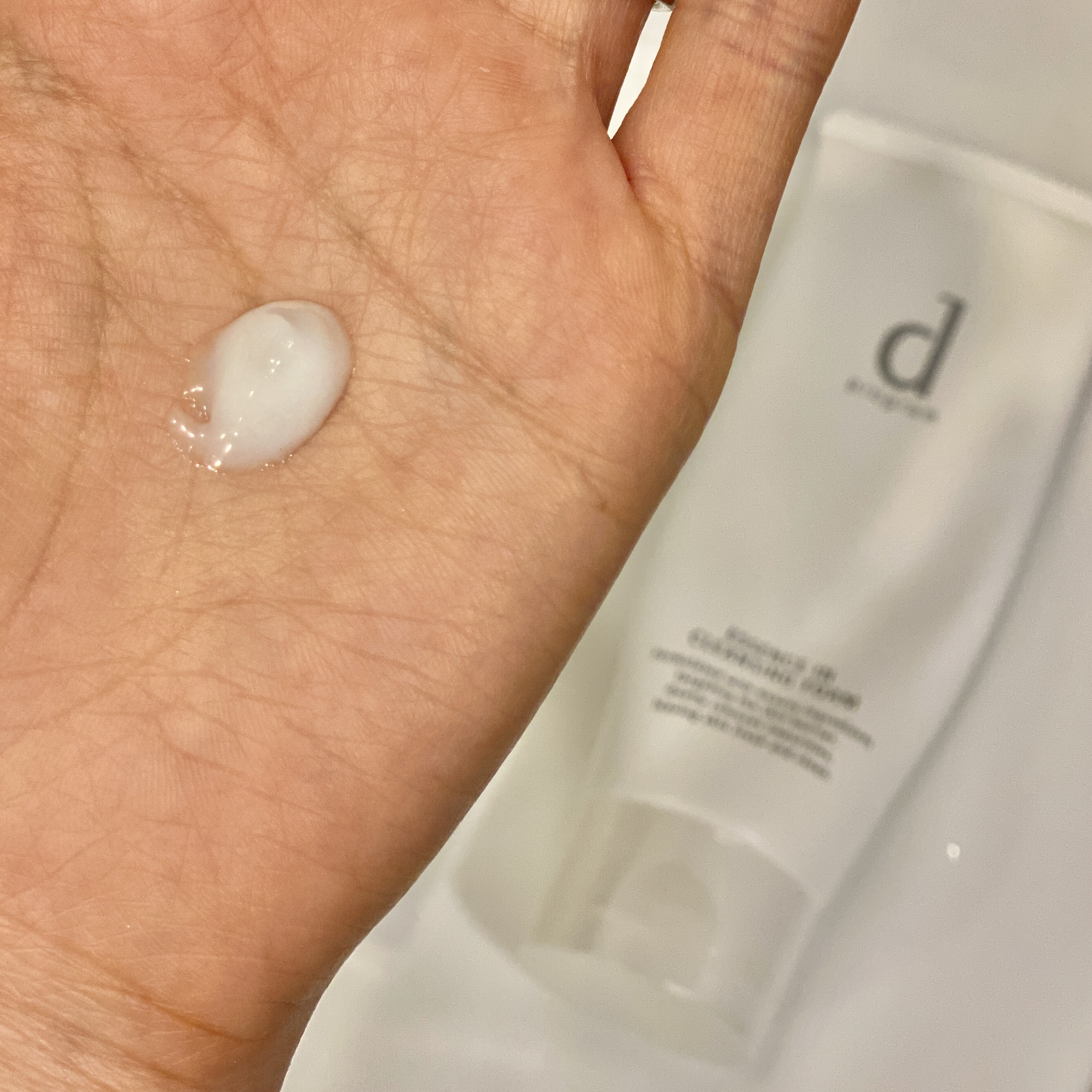 エッセンスイン クレンジングフォーム/d プログラム/洗顔フォームを使ったクチコミ（2枚目）