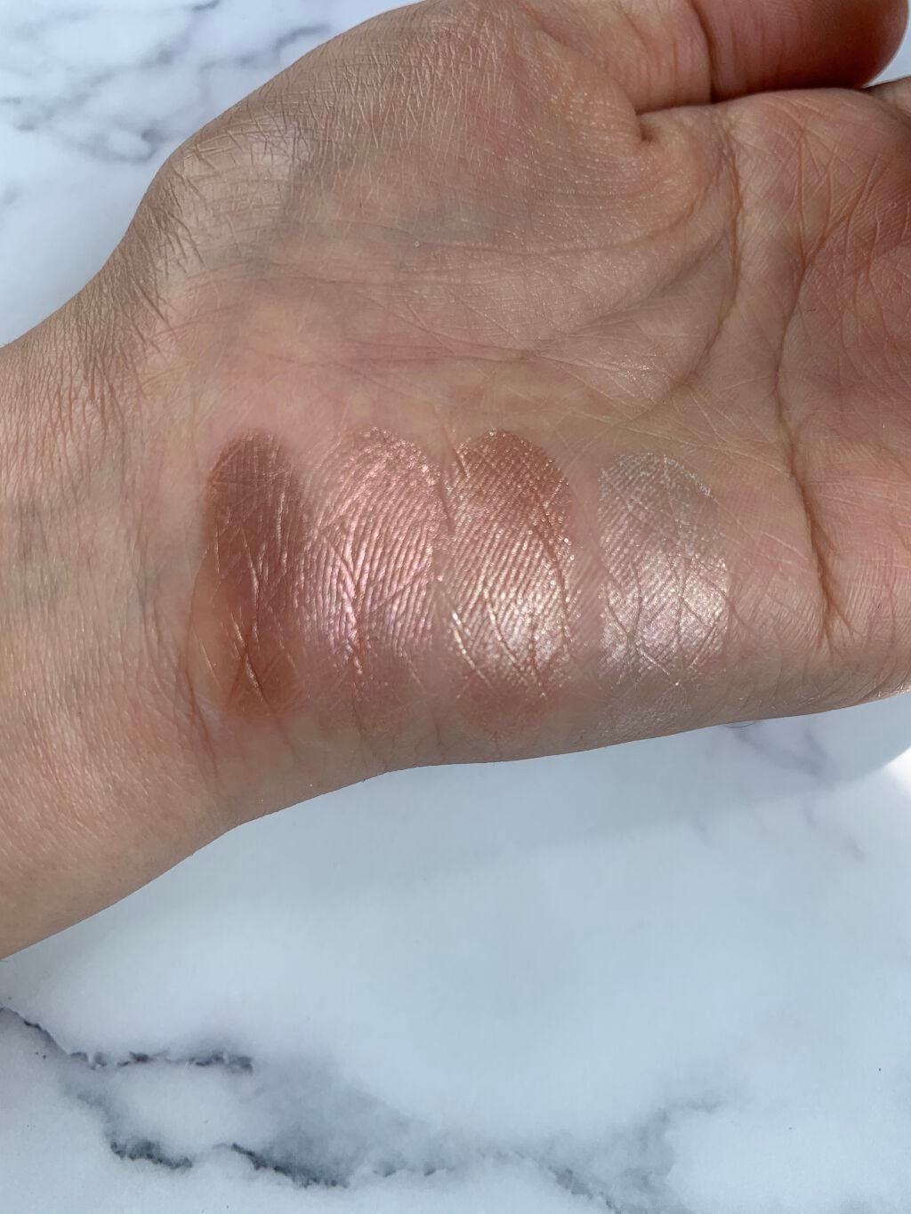 ピンク グロウ リュクス アイシャドウ パレット/BOBBI BROWN/アイシャドウパレットを使ったクチコミ(3枚目)