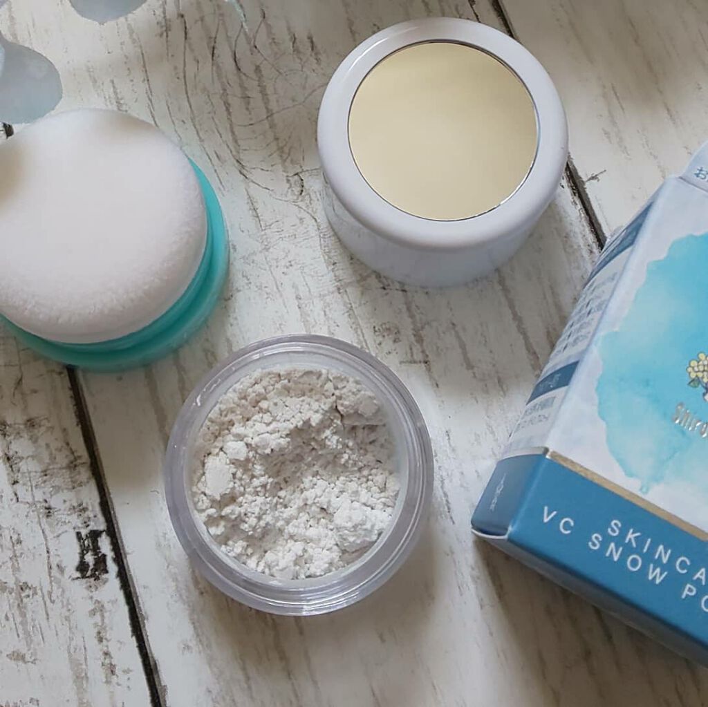 ihana WHITE スキンケアVCスノーパウダー/IHANA/ルースパウダーを使ったクチコミ（1枚目）