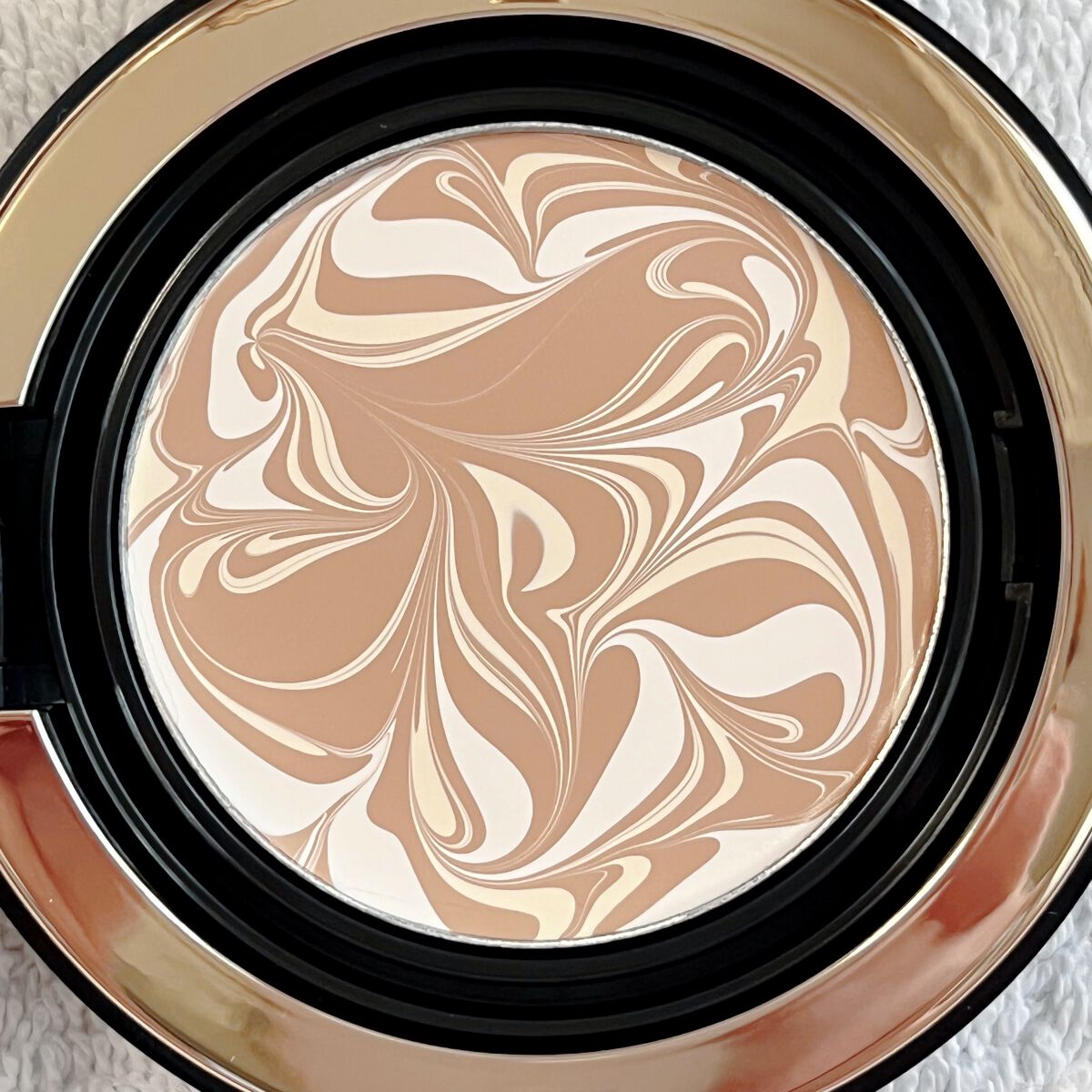 SIGNATURE ESSENCE COVER PACT /AGE20’s/クリーム・エマルジョンファンデーションを使ったクチコミ(4枚目)