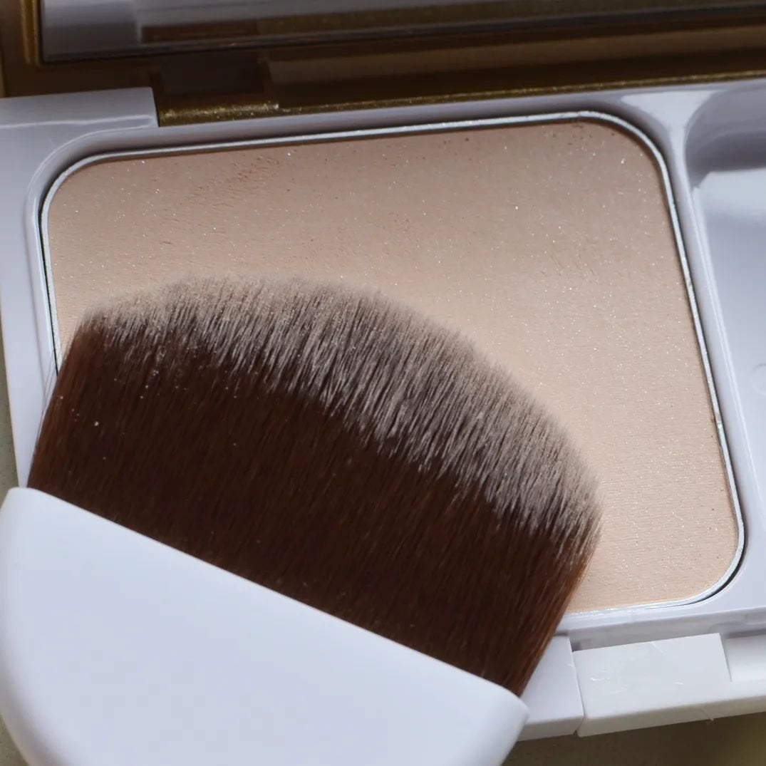 ヴィースキンフィックスファンデーション/ヴィー/クリーム・エマルジョンファンデーションを使ったクチコミ(6枚目)