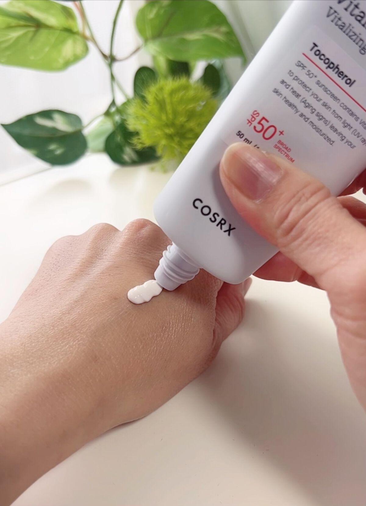 ビタミンEバイタライジングUVクリーム　SFP50＋/COSRX/日焼け止めクリームを使ったクチコミ（2枚目）