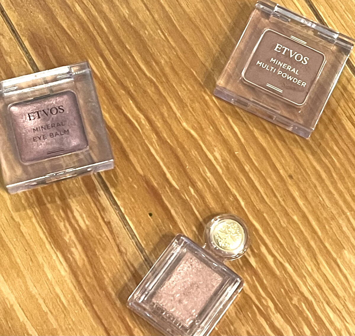 ミネラルアイバーム ラベンダーモーブ/エトヴォス/ジェル・クリームアイシャドウを使ったクチコミ（2枚目）