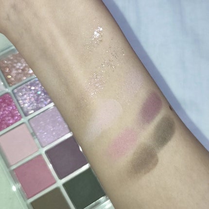 シーズナルブレンディングアイシャドウパレット/Peach C/アイシャドウパレットを使ったクチコミ(5枚目)