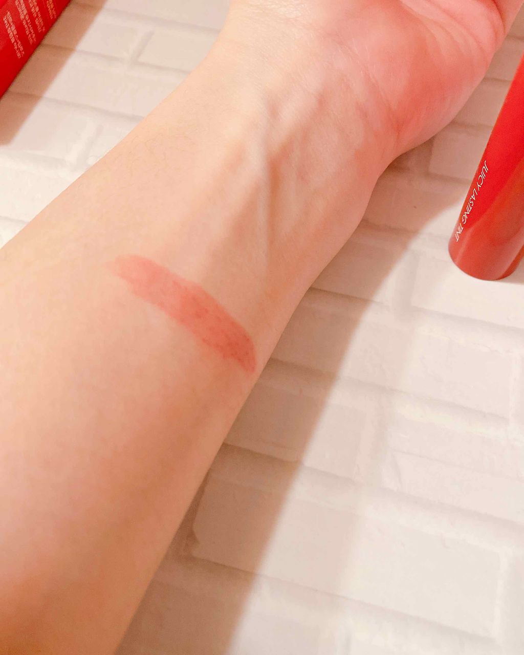 ジューシーラスティングティント/rom&nd/リップティントを使ったクチコミ（3枚目）