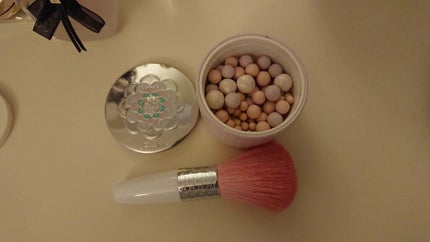 メテオリット ビーユ/GUERLAIN/フェイスパウダーを使ったクチコミ(1枚目)