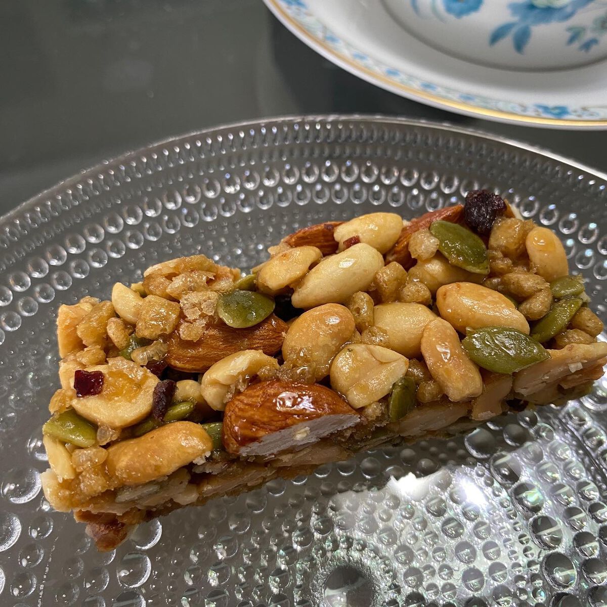 カラリスト☆*°モカママ on LIPS 「.【ケロッグ素材まるごとプロテインバー】毎朝わたしの朝食はオー..」(3枚目)