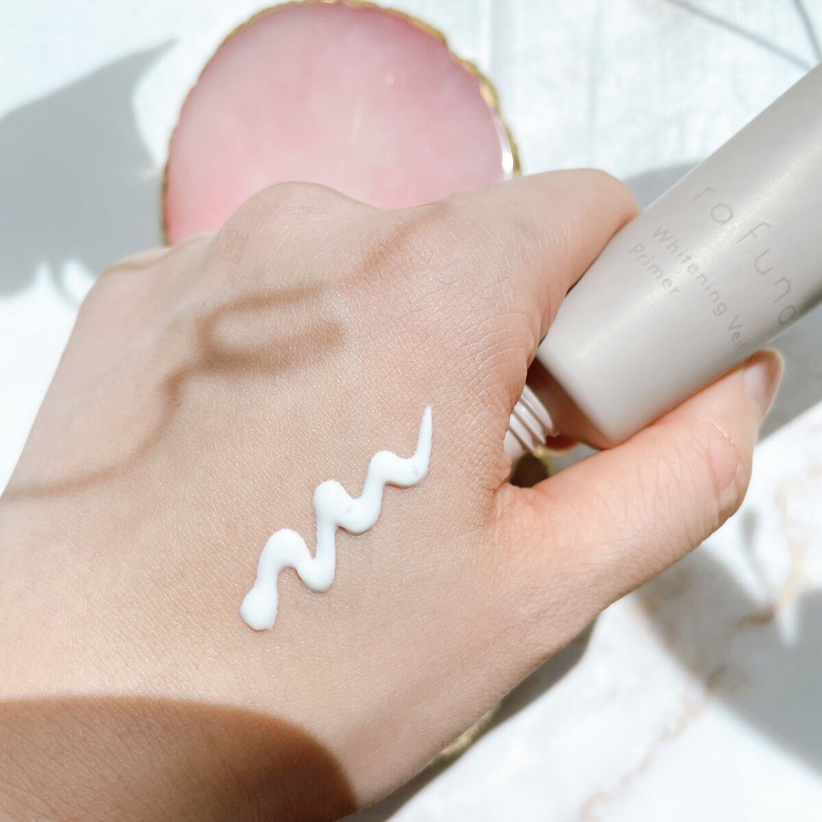 ホワイトニングヴェールプライマー/rafuna/化粧下地を使ったクチコミ（3枚目）