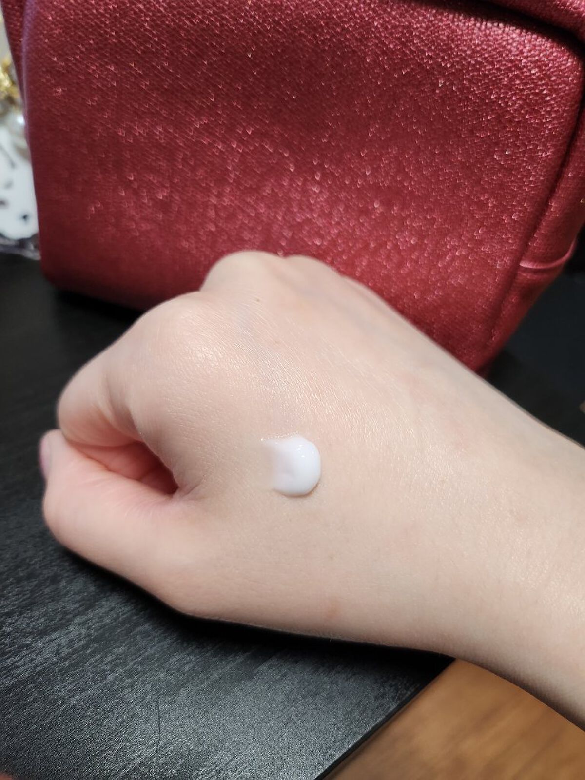 サンタール・エ・ボーテ　ハンドクリーム ブラックティー/サンタール・エ・ボーテ/ハンドクリームを使ったクチコミ（2枚目）