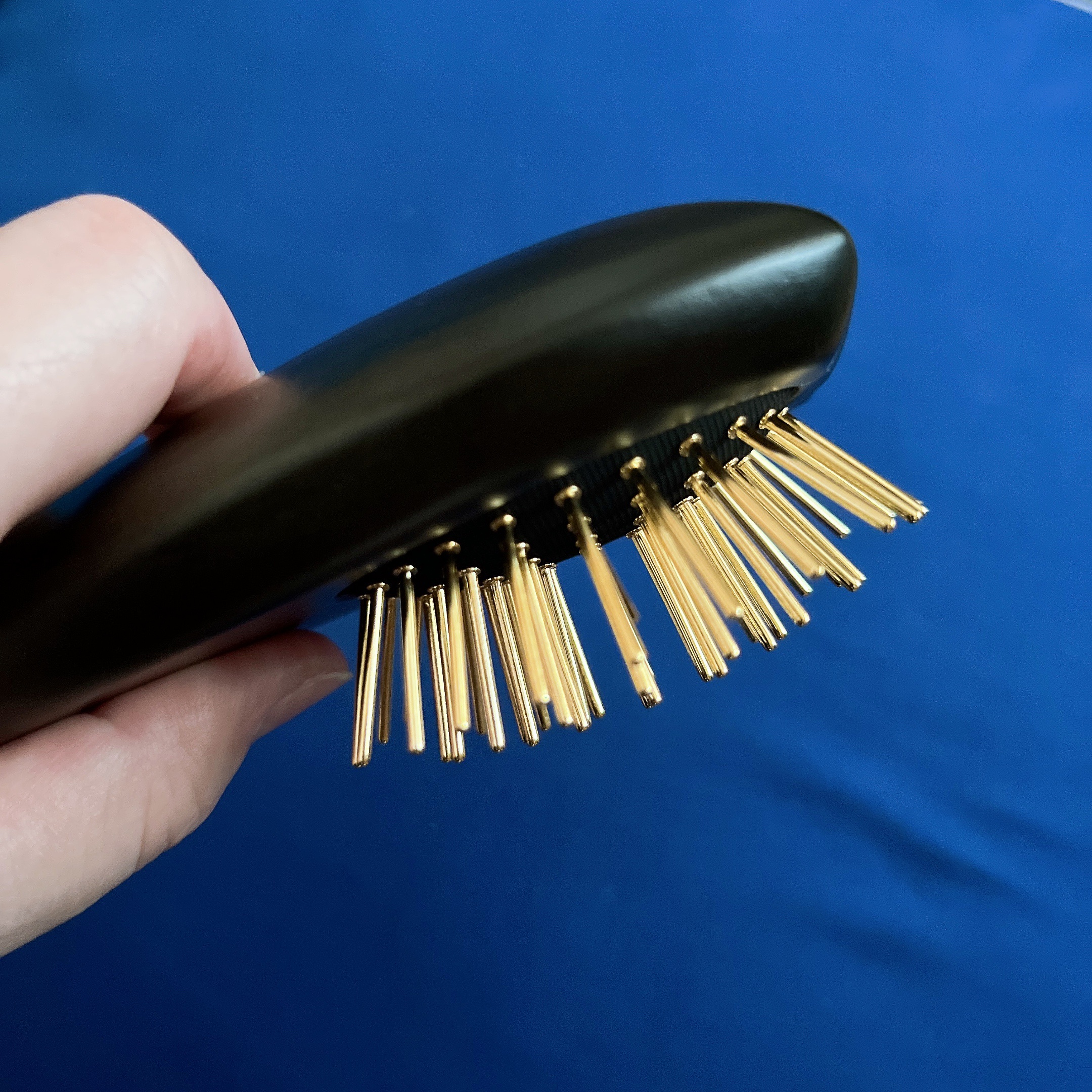 プレミアム FOX カッサ ゴースト ヘアブラシ ブラック/SNOW FOX SKINCARE/ヘアブラシを使ったクチコミ（3枚目）