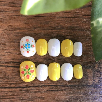 #ネイル,#ジェルネイル,#春ネイル,#花ネイル,#お花ネイル,#イエローネイルのネイルデザイン
