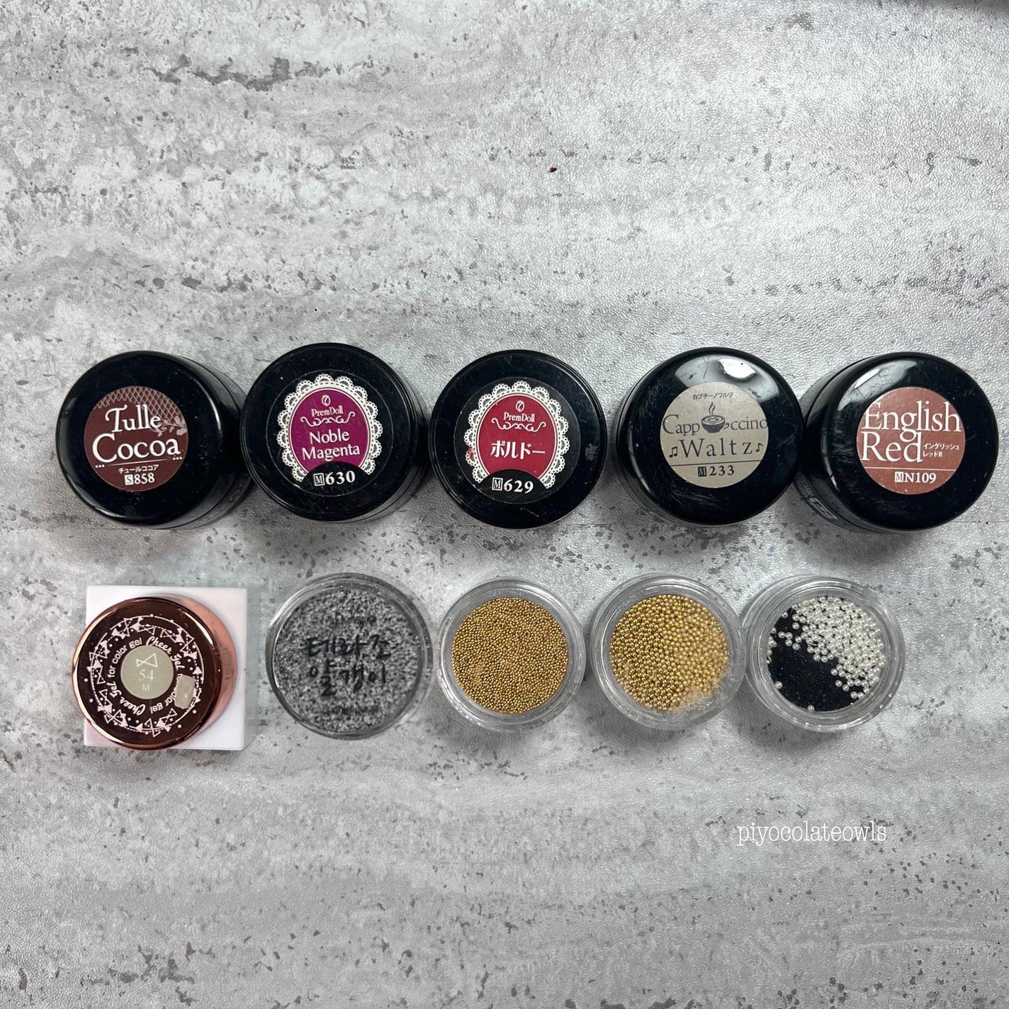 ぴよこれいと あうるす on LIPS 「作った色味が可愛過ぎた…🥹🖤シンプルなのにストーンがキュートで..」(4枚目)