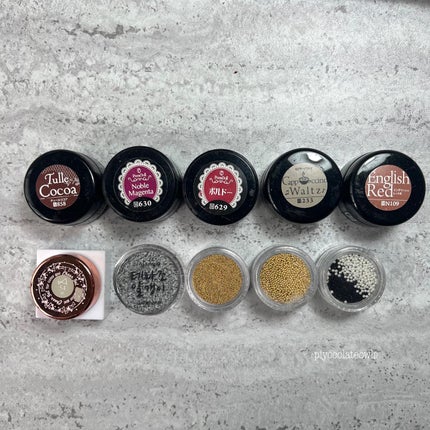 ぴよこれいと あうるす on LIPS 「作った色味が可愛過ぎた…🥹🖤シンプルなのにストーンがキュートで..」(4枚目)