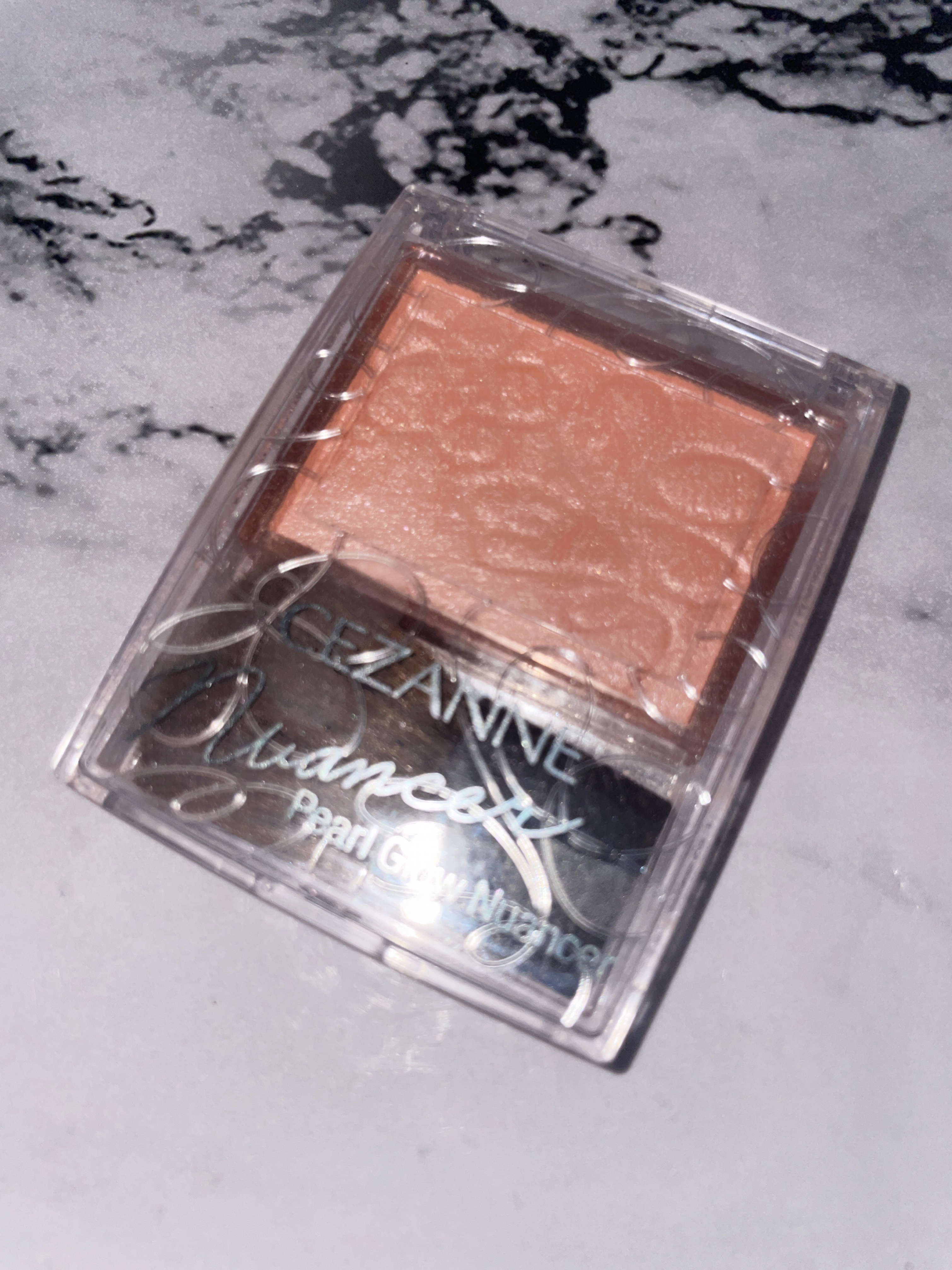 パールグロウニュアンサー N1 コーラルシャワー/CEZANNE/パウダーハイライトを使ったクチコミ（1枚目）