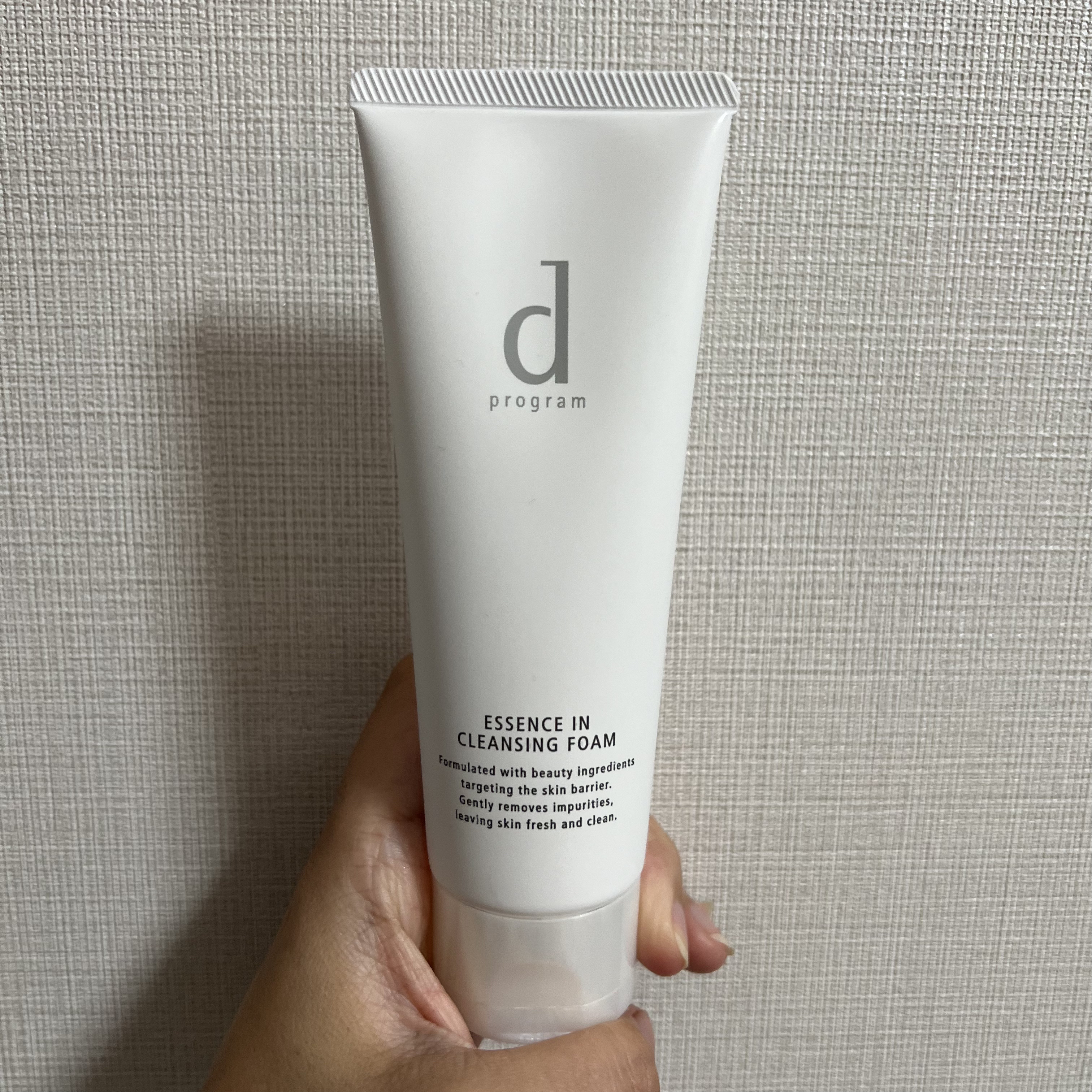 エッセンスイン クレンジングフォーム/d プログラム/洗顔フォームを使ったクチコミ（1枚目）
