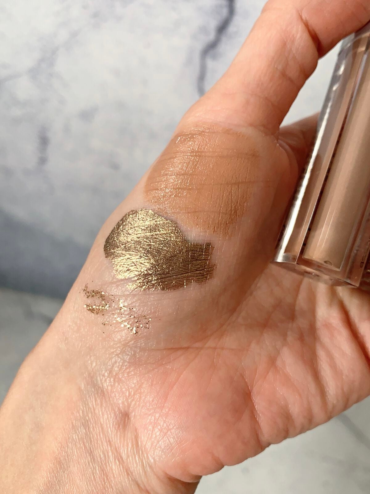 natu on LIPS 「ZEESEAのあたらしい、リキッドアイシャドウ♡───────..」(2枚目)