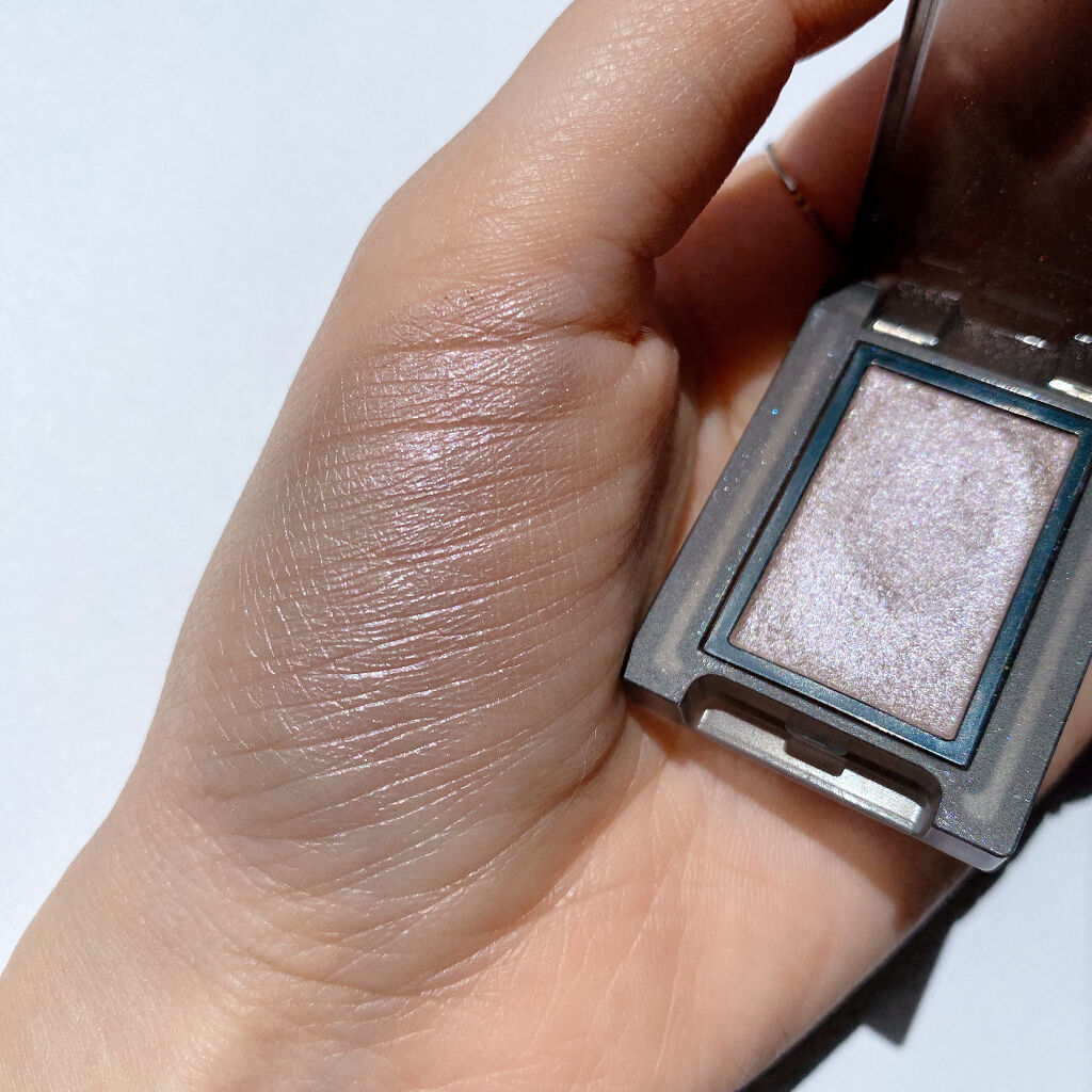 セルヴォーク ヴォランタリー アイズ/Celvoke/単色アイシャドウを使ったクチコミ（2枚目）