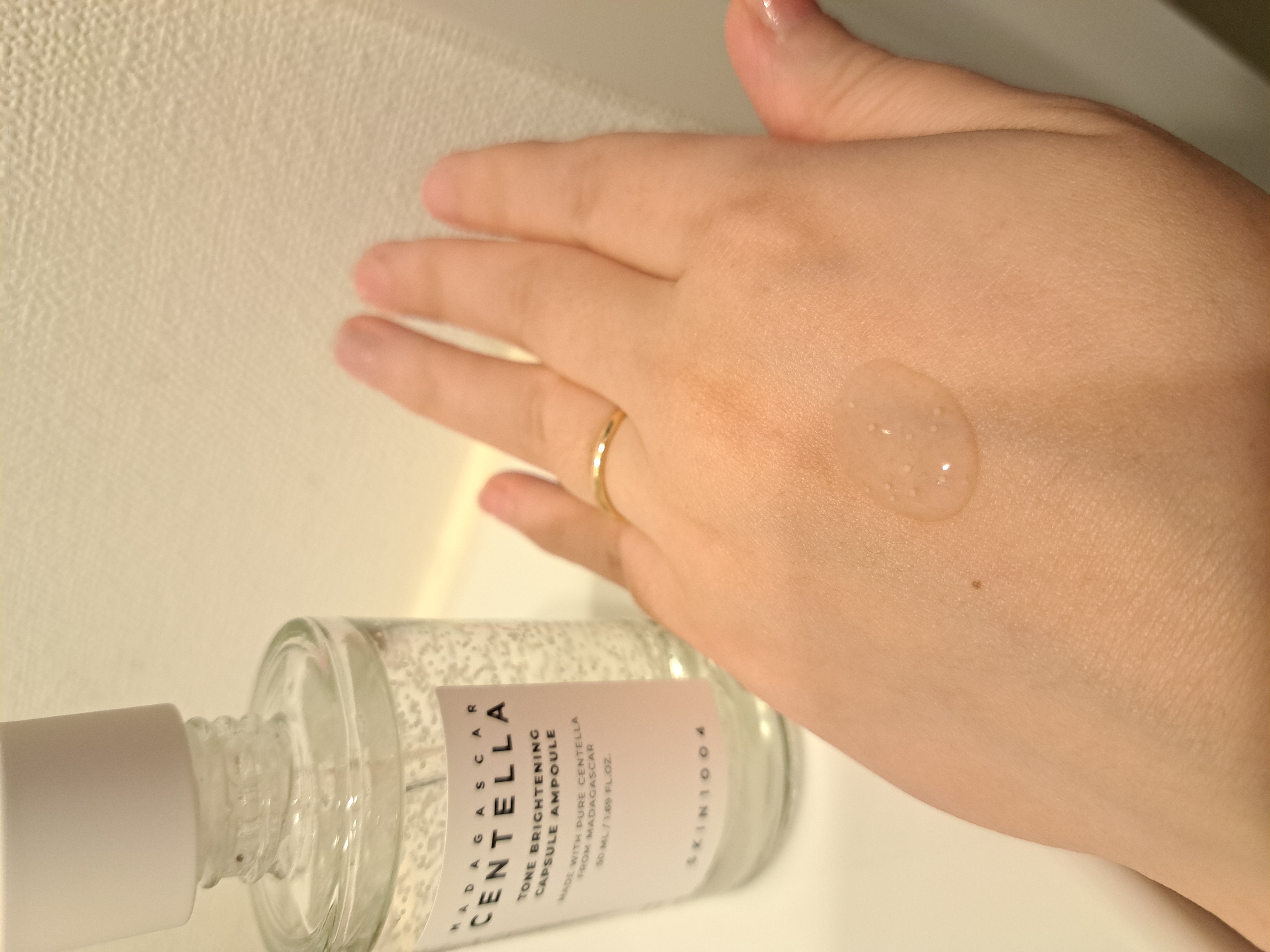 トーンブライトニング カプセルアンプル/SKIN1004/美容液を使ったクチコミ（1枚目）