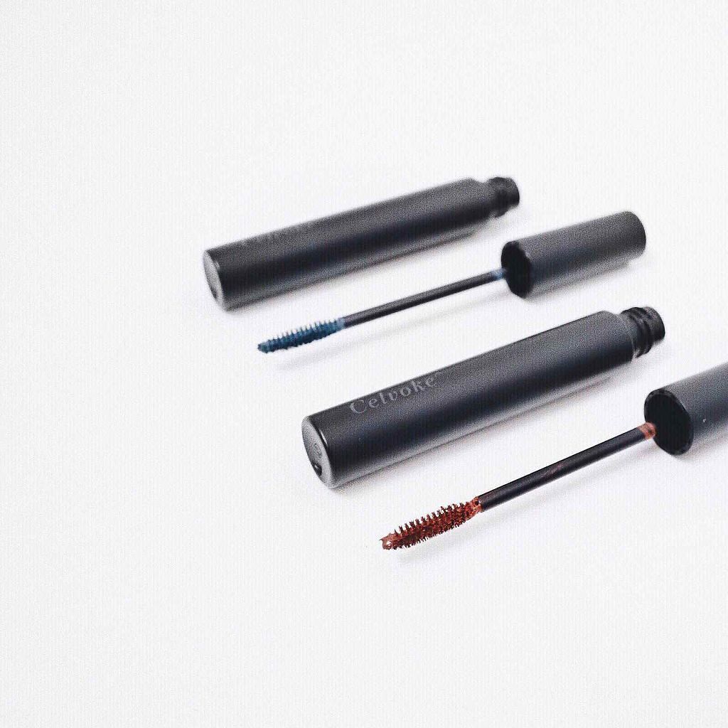 セルヴォークのカラーマスカラがかわいすぎるとわたしのなかで話題に…😭！⠀
マスカラ下地塗るとあんまり色わからなくて…とかで結局意味あるのかな？てなりがちだったけど、これはちゃんときれいに色がつくし なにより色が絶妙すぎる💯⠀
ちなみに上