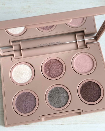 プリマ バレリーナ ミニ アイシャドウ パレット/ローラ メルシエ/アイシャドウパレットを使ったクチコミ(2枚目)