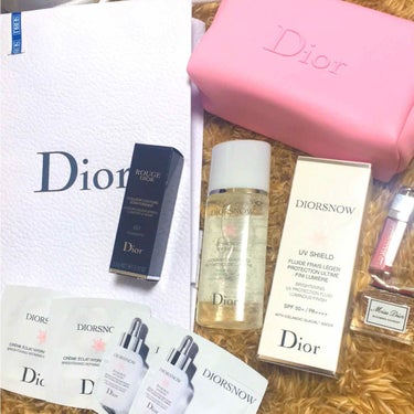 Dior スノー ブライトニング UVプロテクション 50＋のクチコミ「[💖]Dior

スノー ブライトニング UVプロテクション50+

💋

ご観覧ありがとうご.....」（1枚目）