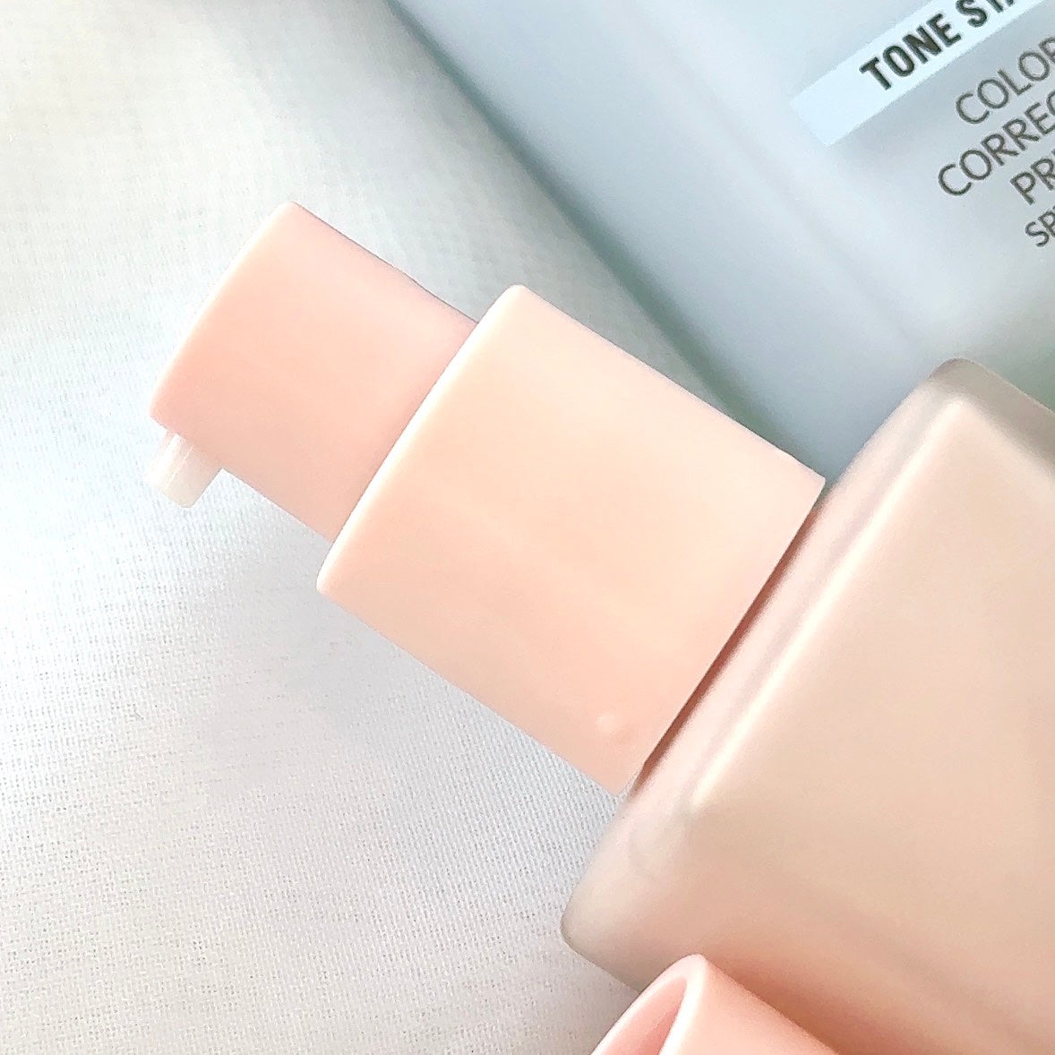 トーンステインカラーコレクティングプライマー/VDL/化粧下地を使ったクチコミ(3枚目)