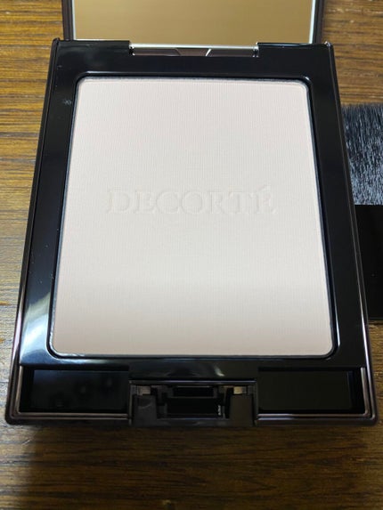 トランスルーセント セッティングパウダー/DECORTÉ/プレストパウダーを使ったクチコミ(4枚目)