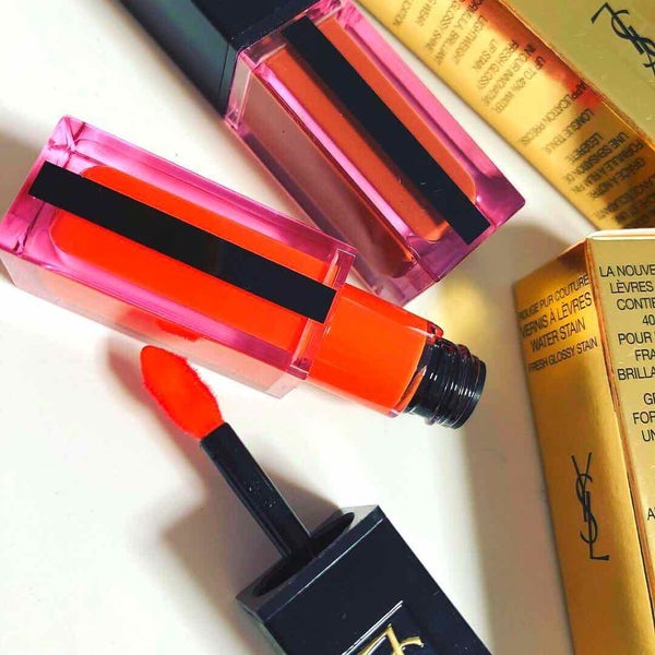 リキッドルージュが気になる!塗り方・使い方とおすすめ商品をピックアップして紹介!