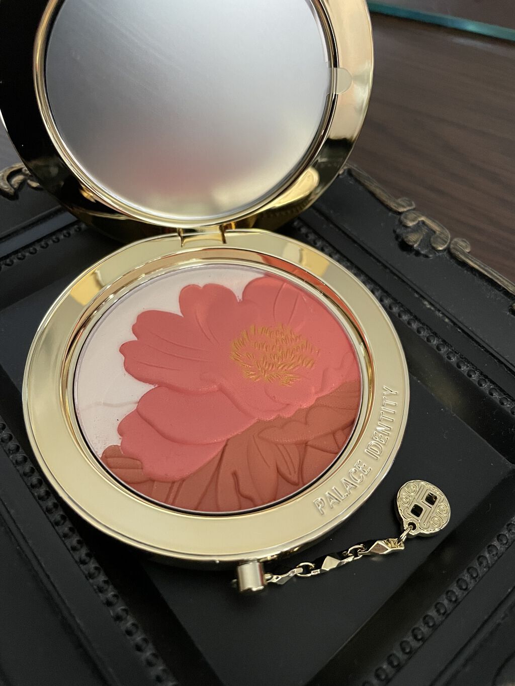 ZEESEAｘ正宮御品　「盛唐酔夢」シリーズ　丹酔金箔　牡丹チークシャッドパレット/ZEESEA/パウダーチークを使ったクチコミ（2枚目）