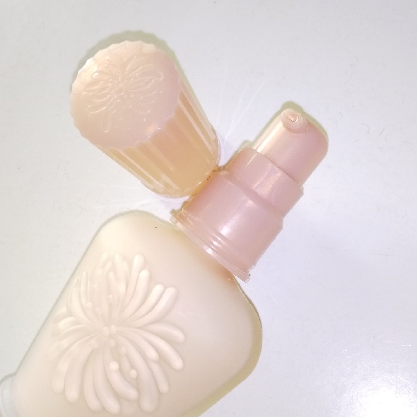 モイスチュアライジング ファンデーション プライマー/PAUL & JOE BEAUTE/化粧下地を使ったクチコミ(2枚目)