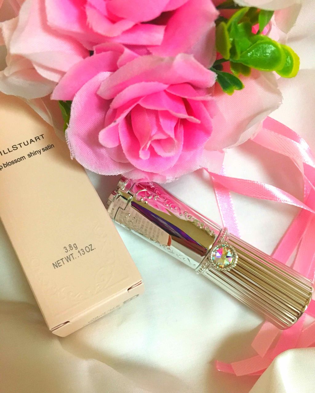 リップブロッサム シャイニーサテン 09 twinkle poinsettia ★限定色/JILL STUART/口紅を使ったクチコミ（1枚目）