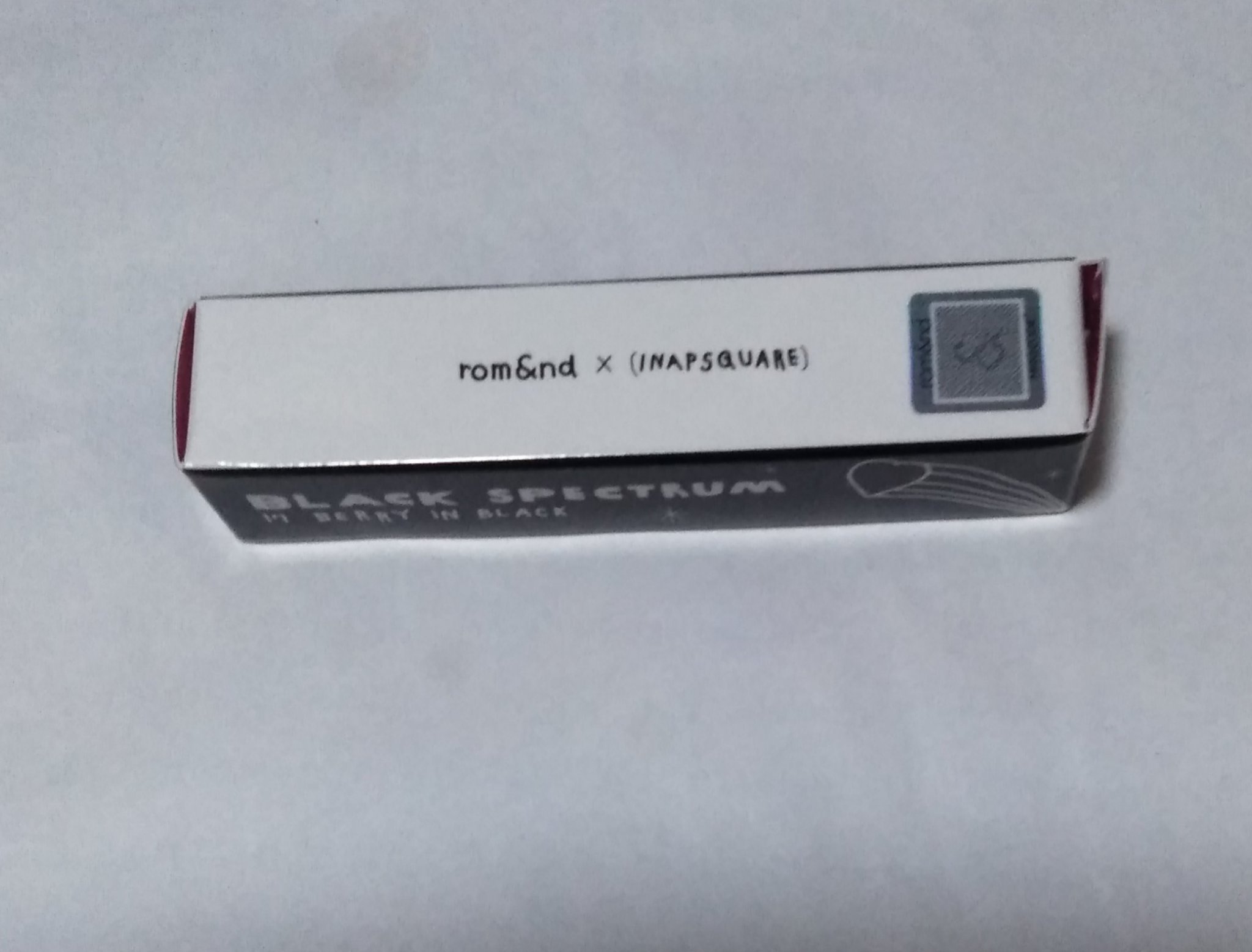グラスティングメルティングバーム 17 ベリーインブラック（INAPSQUAREコラボ）/rom&nd/リップバームを使ったクチコミ（2枚目）