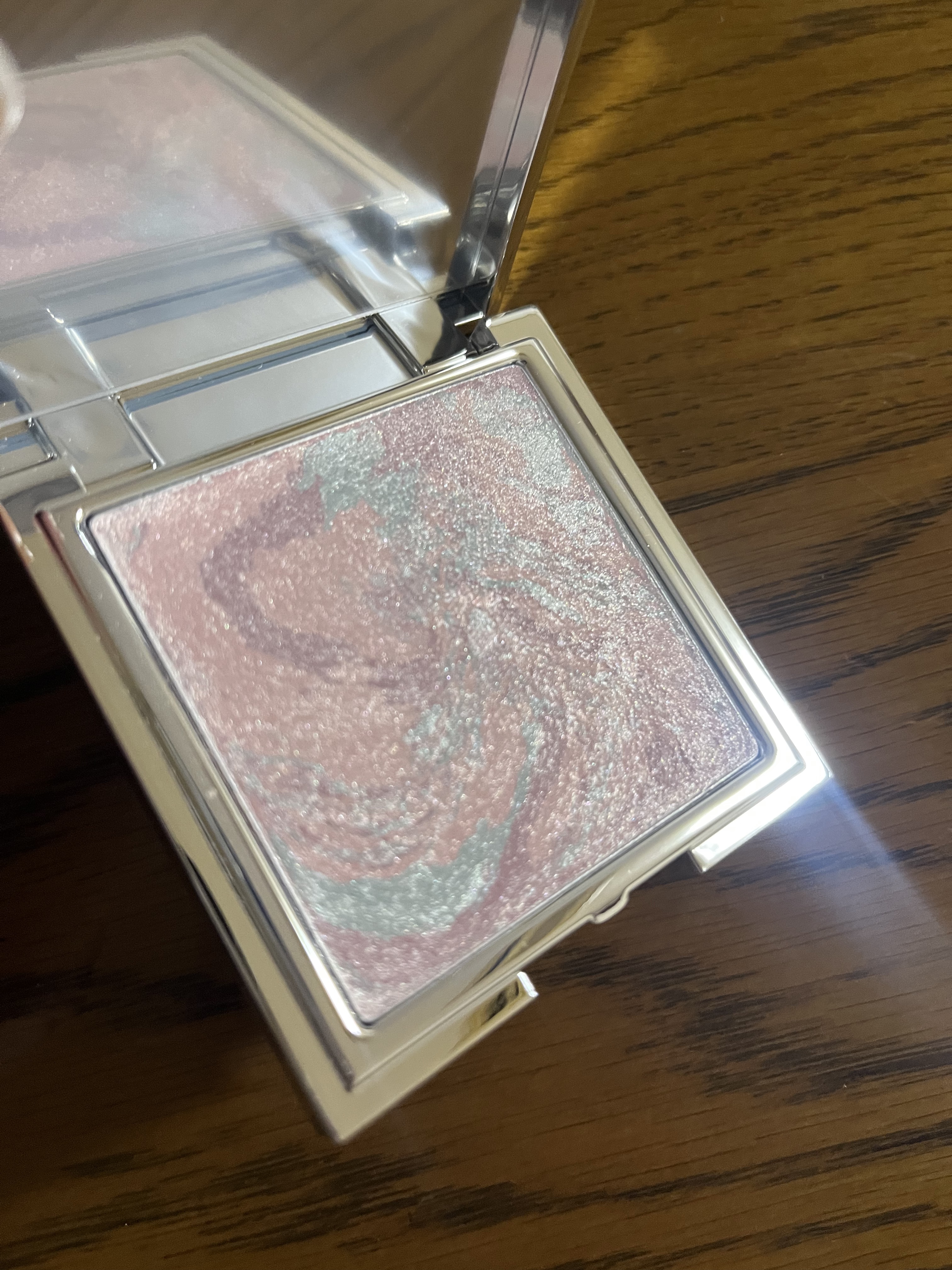 スキンルミナスハイライター/DEAR DAHLIA/パウダーハイライトを使ったクチコミ（1枚目）