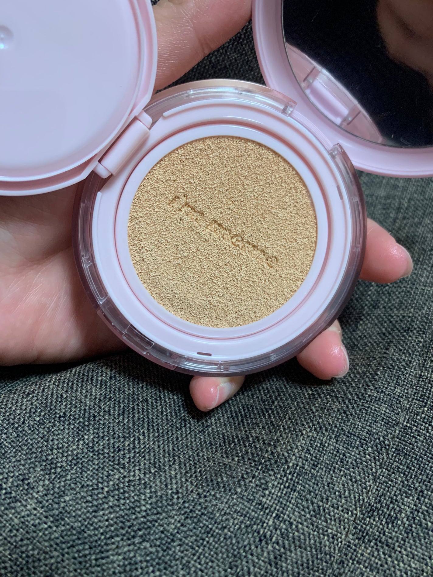 ワンダーベルベットラスティングクッション/i’m meme/クッションファンデーションを使ったクチコミ(5枚目)