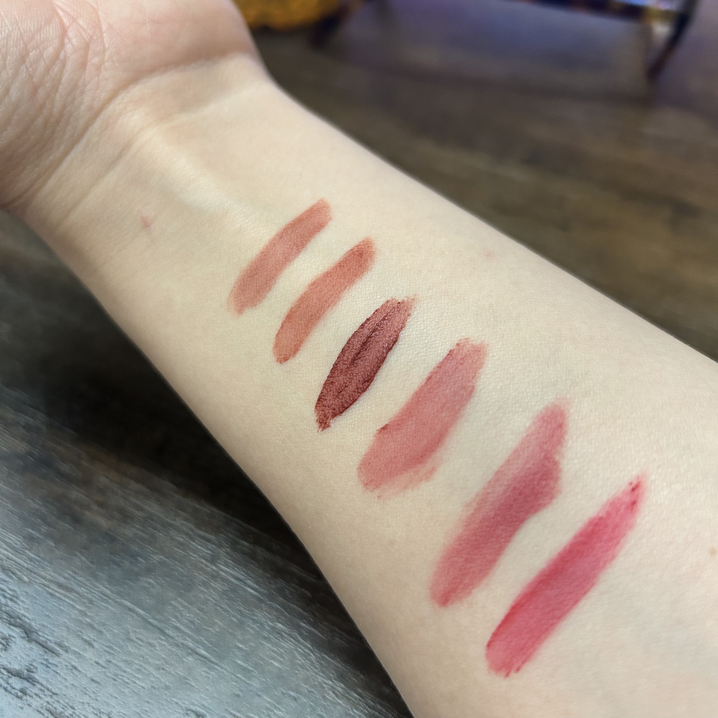 リップシルエットマットベルベットティント/i’m meme/リップティントを使ったクチコミ（2枚目）