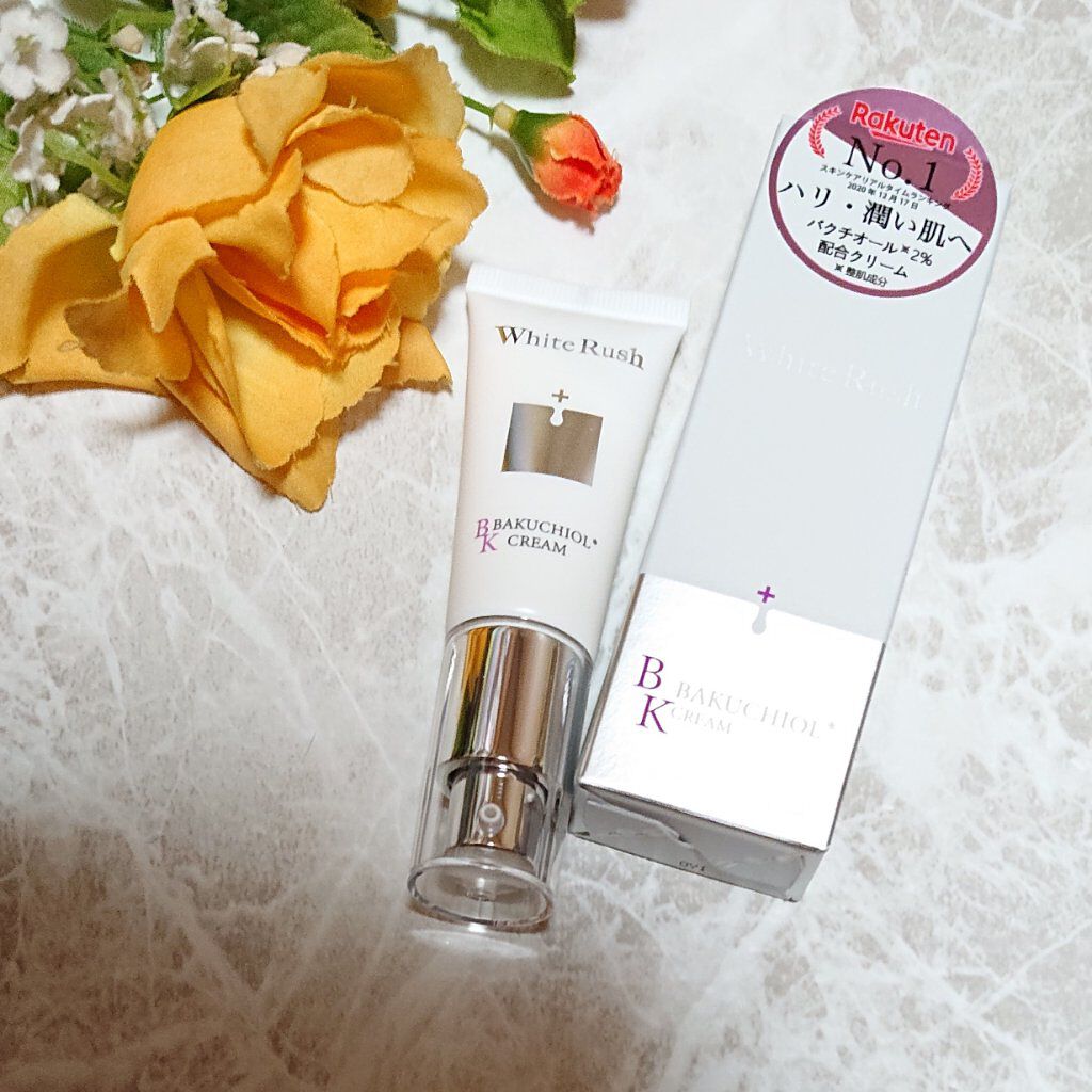 White Rush バクシア モイスチャーアップクリームのクチコミ「・バクチオールを高濃度2%配合
ハリ肌へ導く美容クリームです
・天然由来成分を98%以上配合
.....」（3枚目）