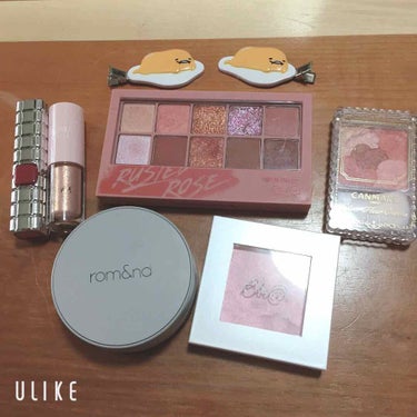 先日の外出（買い出し）メイク(p0👄0)q💄💕


アイシャドウには
大好きな
クリオのプロアイパレット ラステッドローズ🥀と
ﾍﾟﾘﾍﾟﾗのトゥインクルシュガーリキッドのピンクバニラ、

色味を合わせ