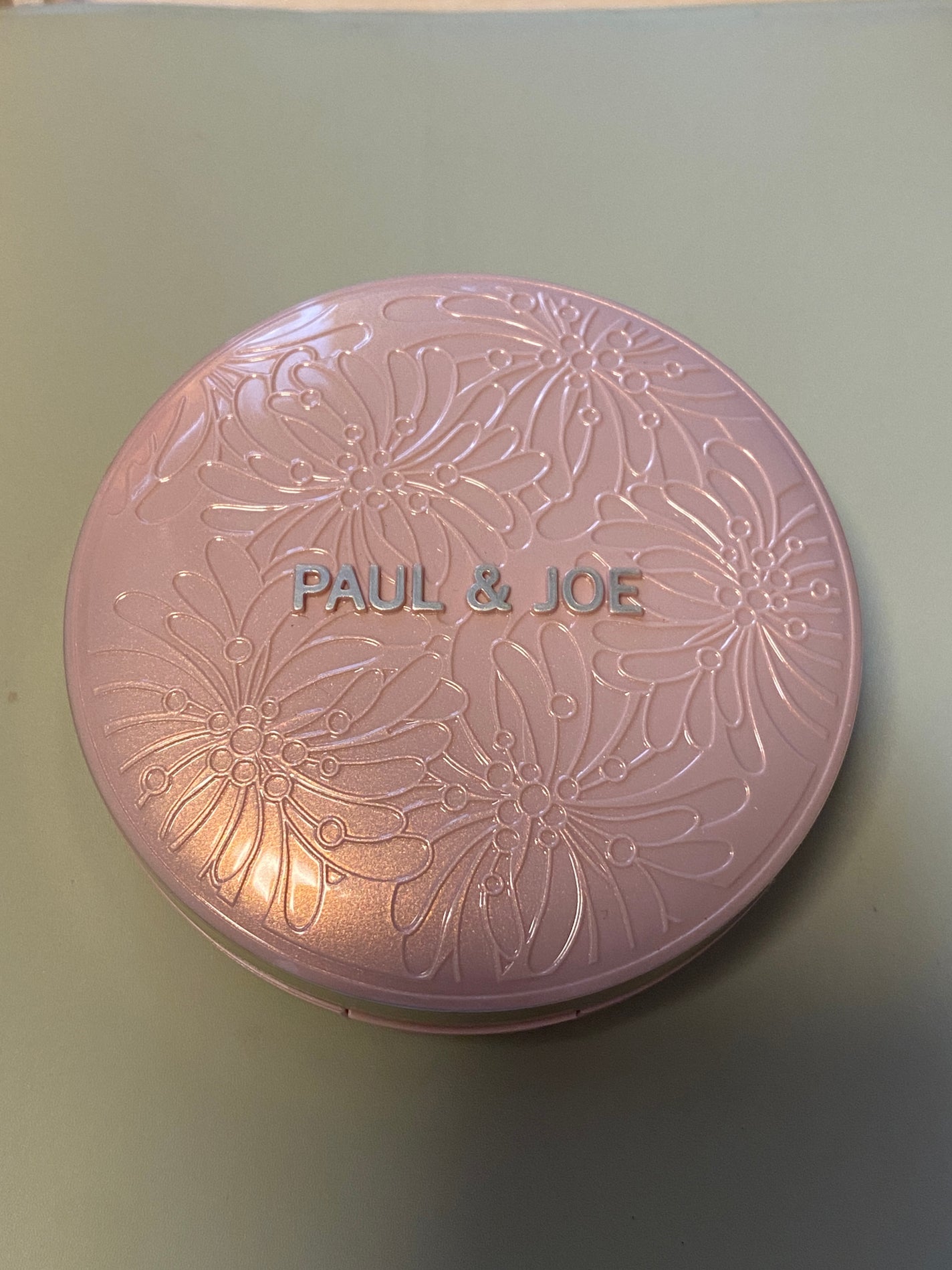 シースルー ヴェール コンパクト/PAUL & JOE BEAUTE/ファンデーションを使ったクチコミ(1枚目)