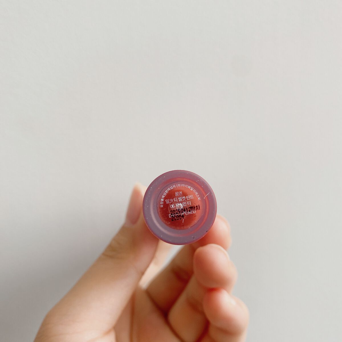 ミルクティーベルベットティント 06 ジャスミンティー/rom&nd/リップティントを使ったクチコミ（3枚目）