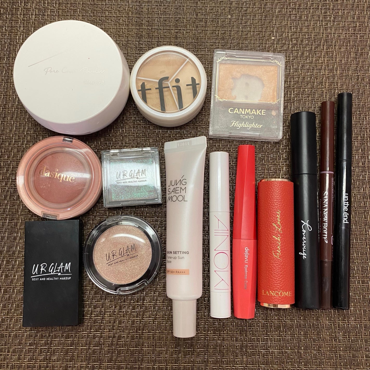 UR GLAM POWDER EYESHADOW/U R GLAM/単色アイシャドウを使ったクチコミ(3枚目)