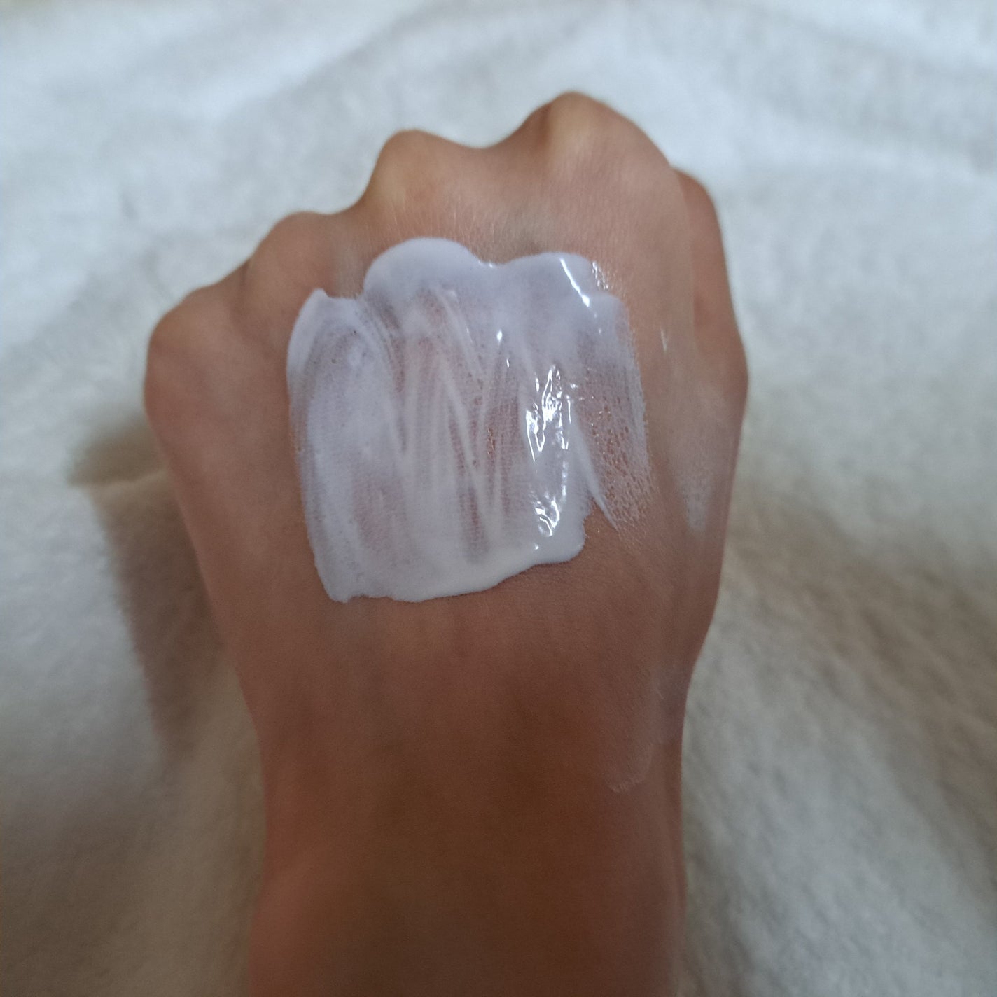 モイスチャーUV マイルドジェル N/アネッサ/日焼け止めジェルを使ったクチコミ(3枚目)