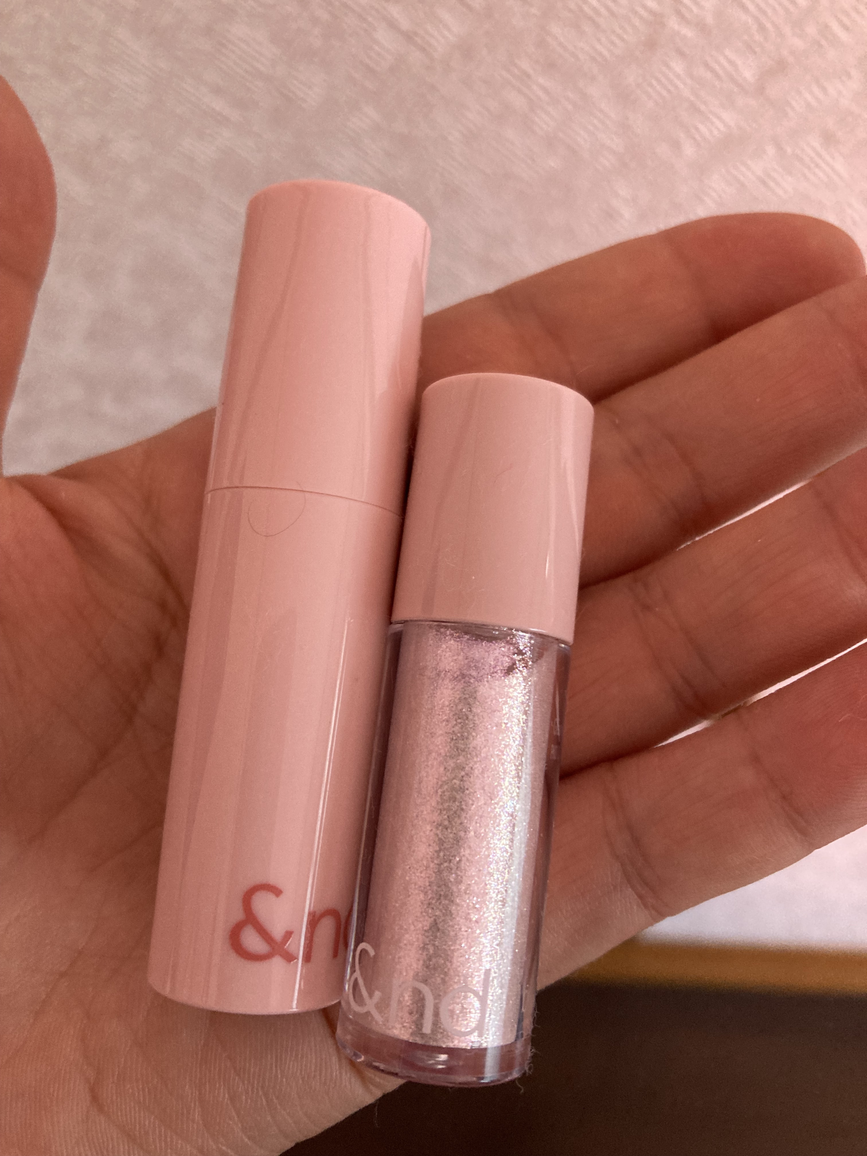 アンドバイロムアンド　グラッシーボムティント/&nd by rom&nd/リップティントを使ったクチコミ（1枚目）