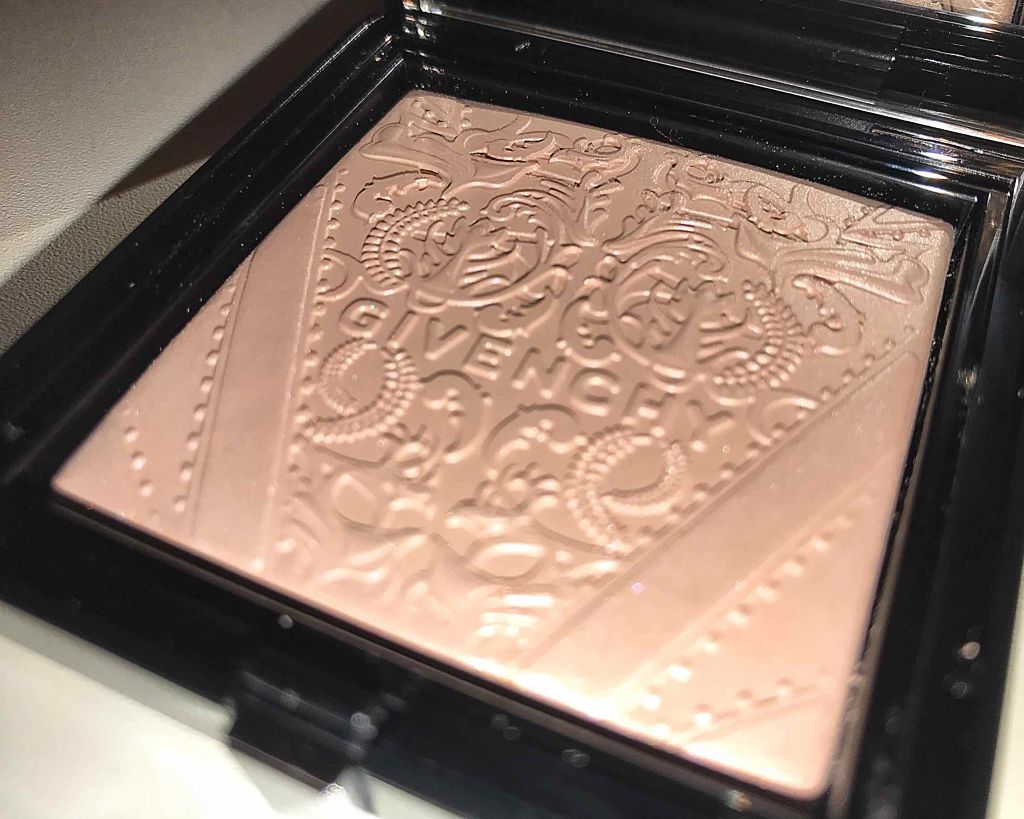 タン・クチュール・シマー・パウダー/GIVENCHY/プレストパウダーを使ったクチコミ(2枚目)