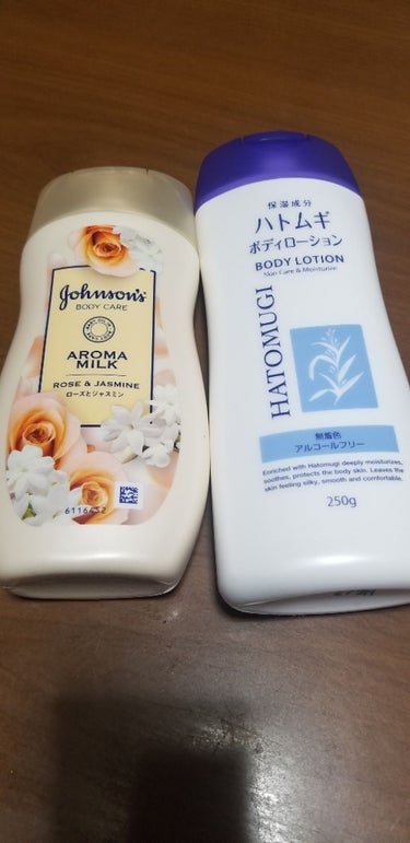 今までのボディクリームがなくなったので、
新しく2つ購入しました＼(^o^)／

◆ジョンソン・エンド・ジョンソン
ジョンソン ボディケア
エクストラケア アロマミルク
ローズとジャスミンの香り

ええ