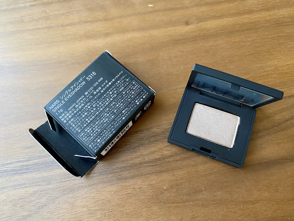 シングルアイシャドー/NARS/単色アイシャドウを使ったクチコミ（2枚目）