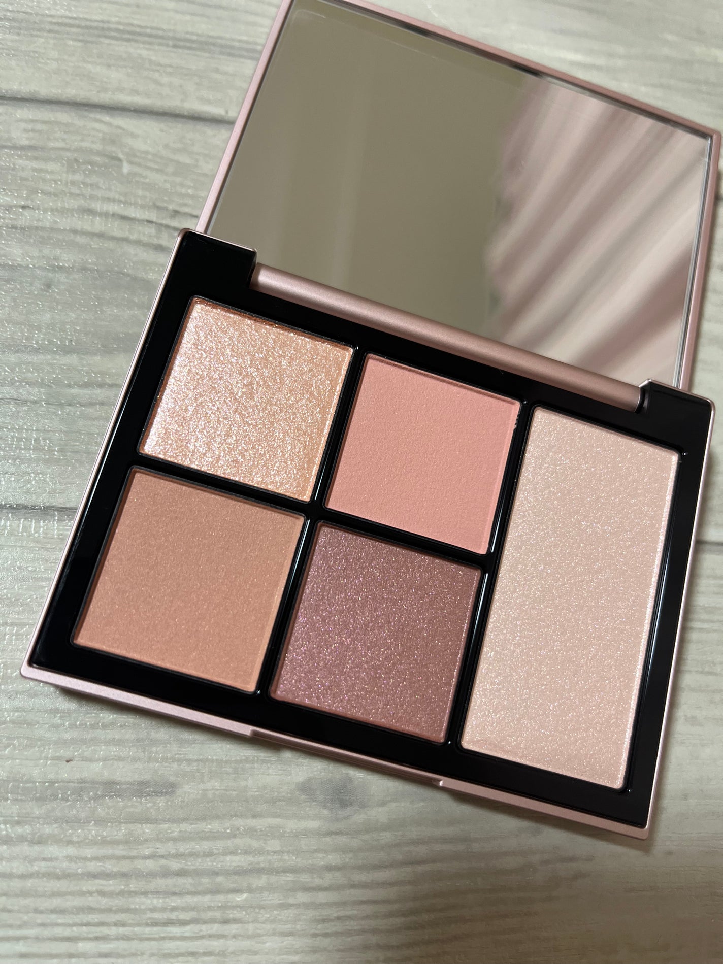 フェイス スタイリスト/SNIDEL BEAUTY/アイシャドウパレットを使ったクチコミ(1枚目)