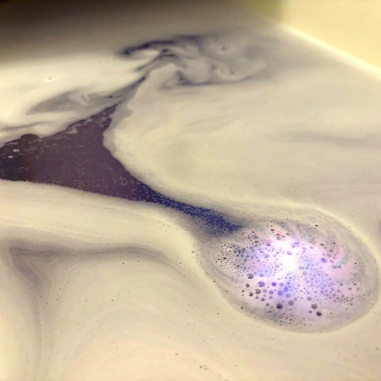 バブ モンスターバブルMEGA級 マーブル泡 ラベンダーカクテルの香り/バブ/炭酸系入浴剤を使ったクチコミ(3枚目)