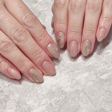 たらちゃん☆follow back100 on LIPS 「個人的には好き♡明日は次女の卒業式です。普通にスーツでいいかな..」(3枚目)