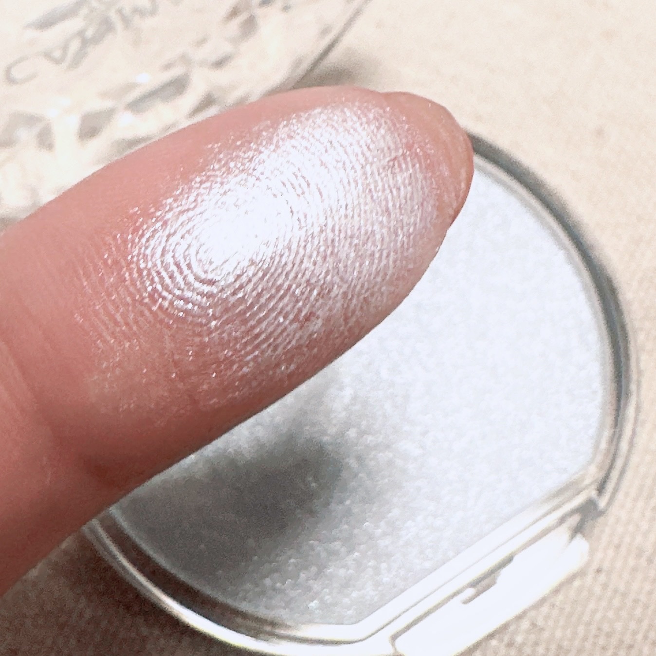 むにゅっとハイライター/キャンメイク/クリームハイライトを使ったクチコミ（3枚目）