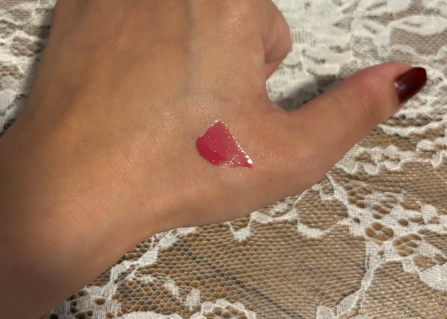 はるか on LIPS 「ヴィブリアン エスプリーナUVルージュグロスぷるっとしたちょっ..」(2枚目)